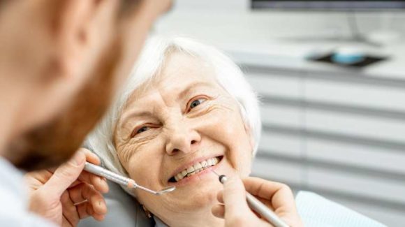 Senior Dental Care: Caring for Aging Parents’ Teeth