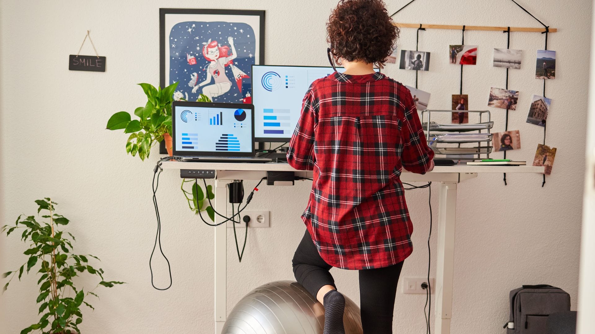 Woman using an ergonomic table - awake bruxism - Midland Bay Dental.